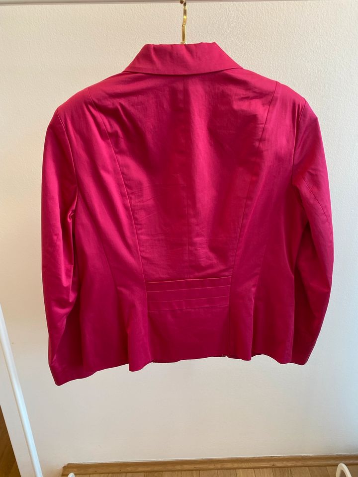 Gerry Weber Blazer Jacke dunkles pink Gr. 40 in München