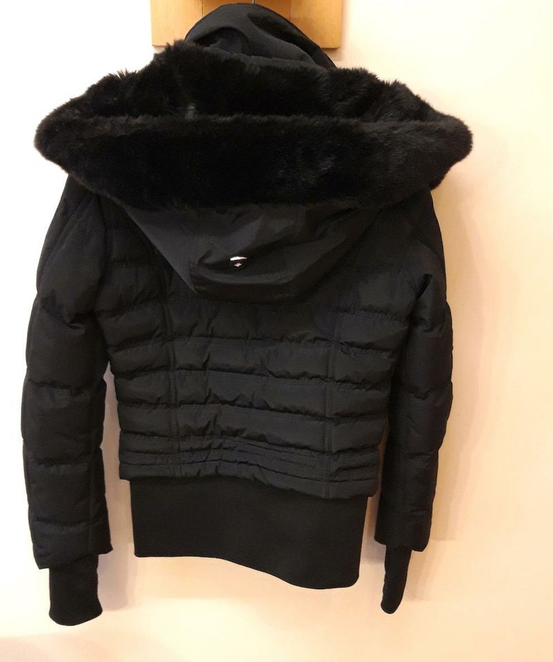 Wellensteyn Winterjacke Queens schwarz XS in Sande