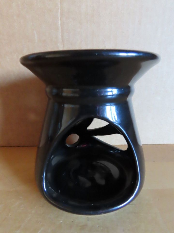 Duftlampe Duftöllampe Aromalampe schwarz ca. 10 cm hoch in Roth (Landkreis Altenkirchen)