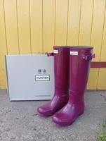 HUNTER Gloss Gummistiefel Farbe Loganberry/Peppercorn, Grösse 39 Sachsen-Anhalt - Iden Vorschau