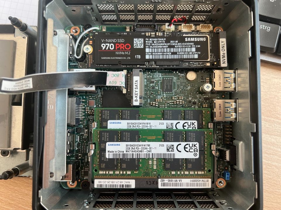 Intel NUC 11 Pro Kit - i7 64GB 3000GB m.2 NVMe Win11 Pro in Duisburg