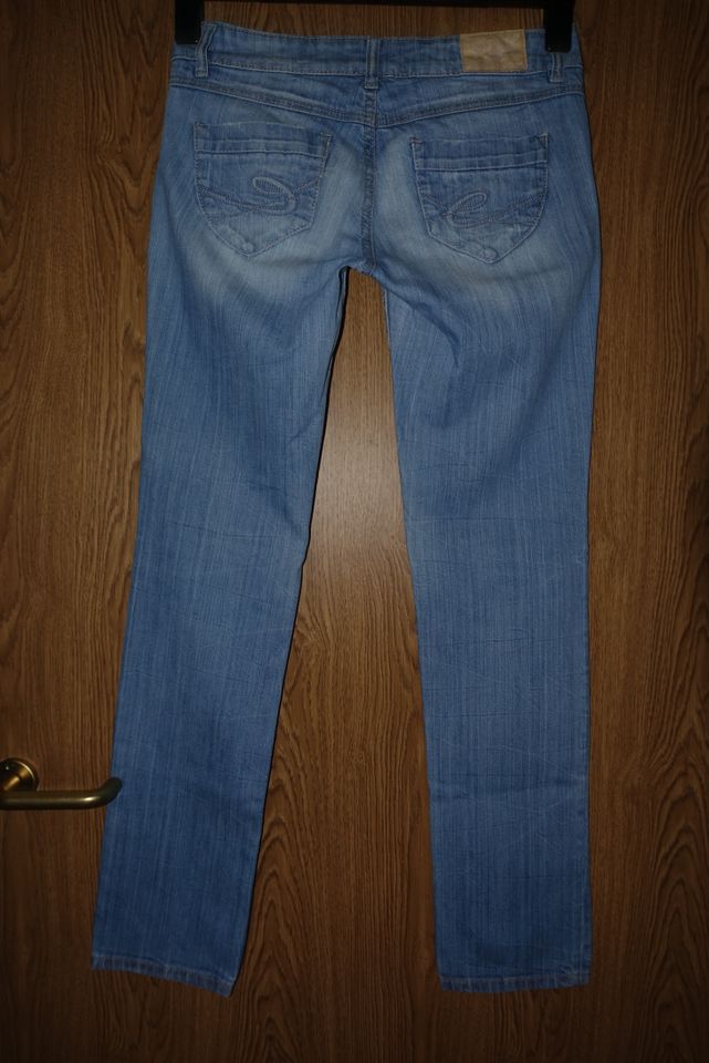 Weiche Jeans von edc by Esprit Five Slim W28/L30 in Obertshausen