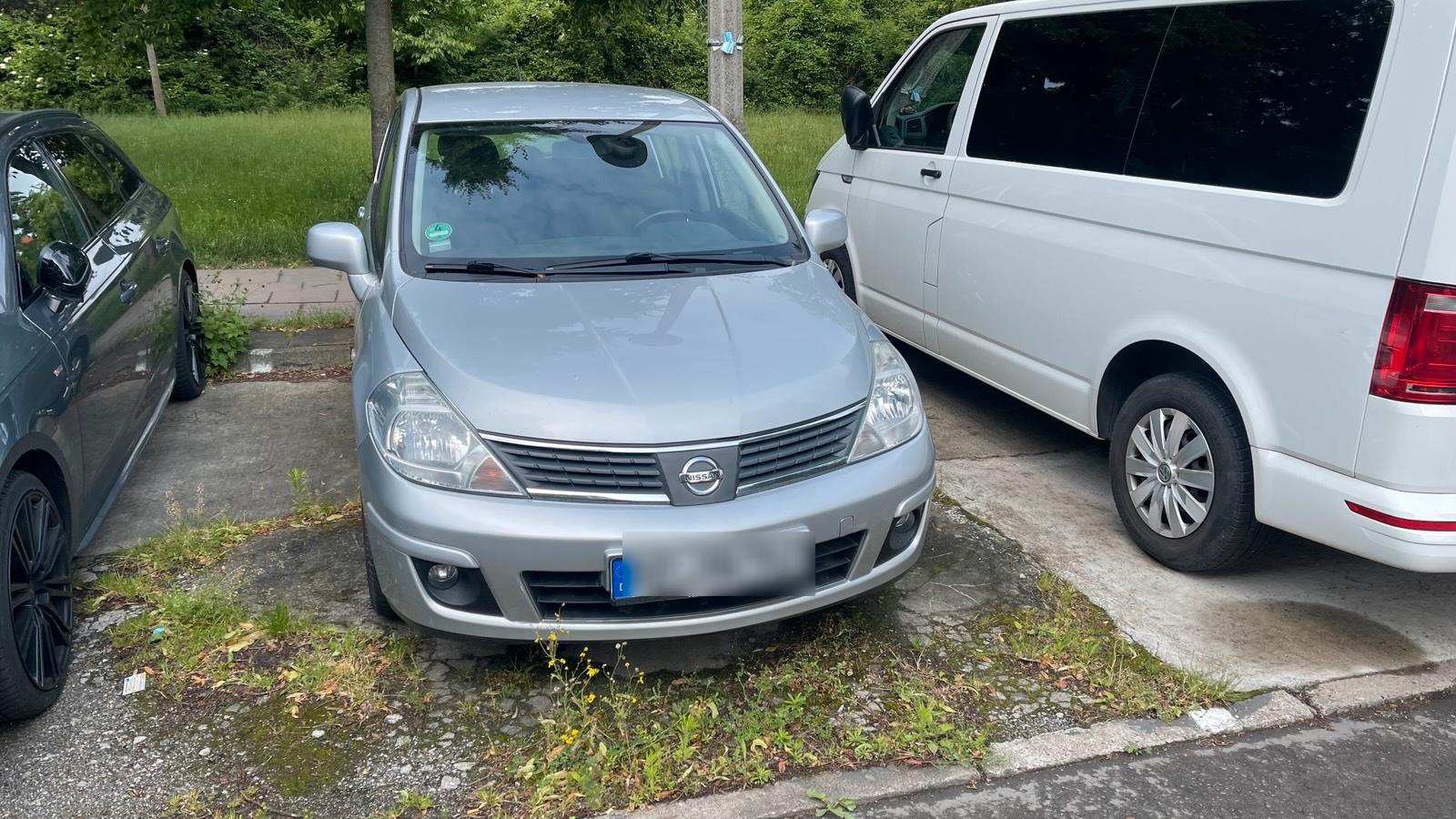 Abbildung des Autos Nissan Tilda