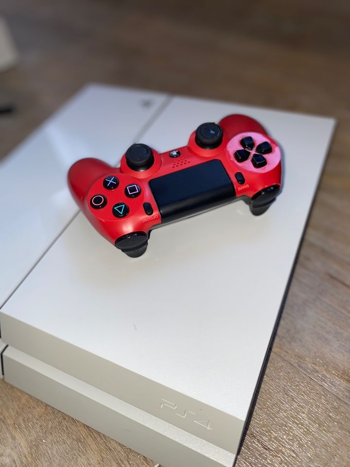 PlayStation 4 mit 500 GB in Menden