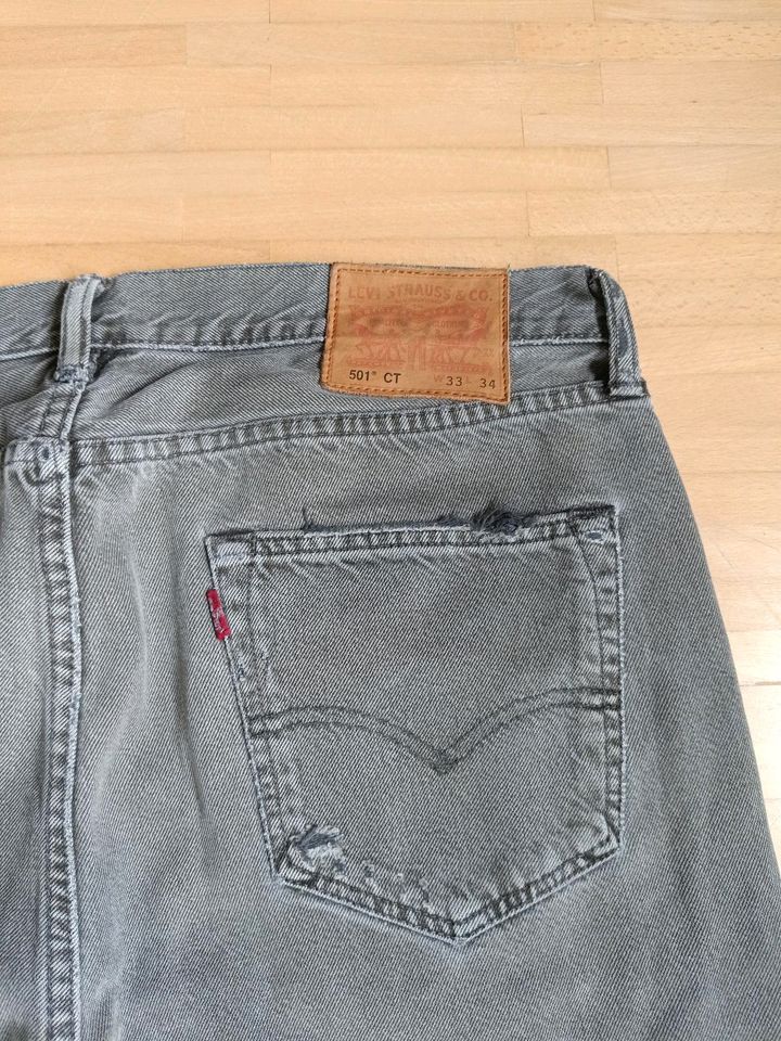 Levis Jeans, olive / khaki, Herren, W33/L34, tapered in Bottrop