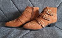 braune Stiefeletten mit Stern Applikationen Dresden - Gorbitz-Nord/Neu-Omsewitz Vorschau
