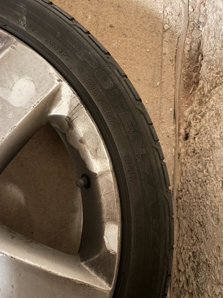 VW Reifen mit Felgen in Esslingen
