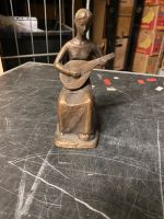 Bronze Figur Gitarrenspielerin 18cm Essen - Essen-Kray Vorschau