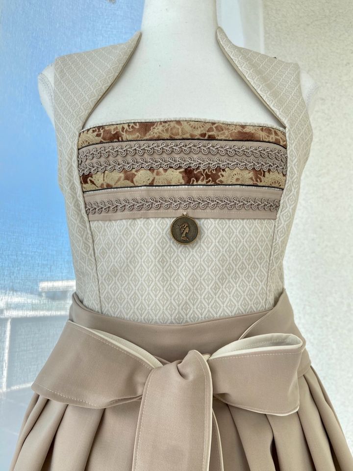 Dirndl Creme. Neu. Sommer 2024 in Kempten