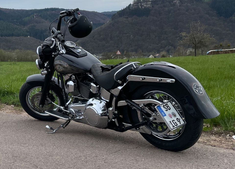 Harley-Davidson Softail Deluxe in Lebach