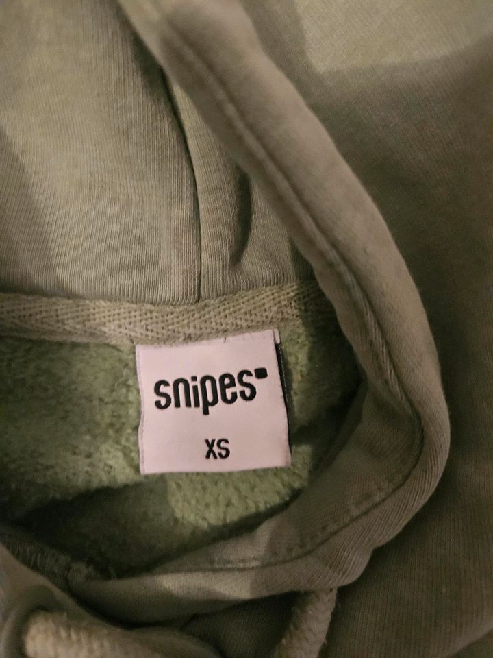 Snipes Hoodie Größe xs grün in Straelen