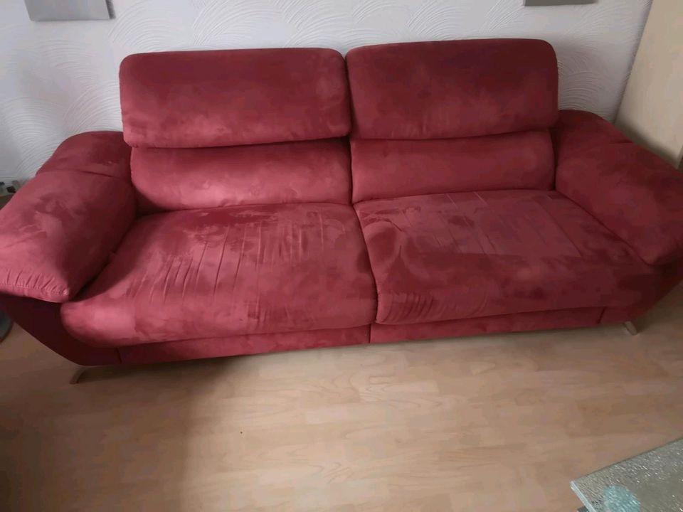 2 Sitzer und 3 Sitzer Couch Microfaser in rot in Hagen