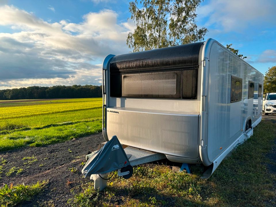 Adria Astella 904 HP , Modell 22, viele Extras - Wohnwagen in Haßfurt