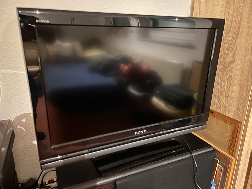 Verkaufe gebrauchten Sony Bravia KDL-32V4240 32 Zoll LCD-Display in Dietzenbach