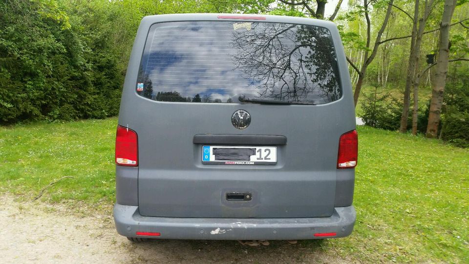 VW T5 2,5 tdi caravelle lang in Schlema