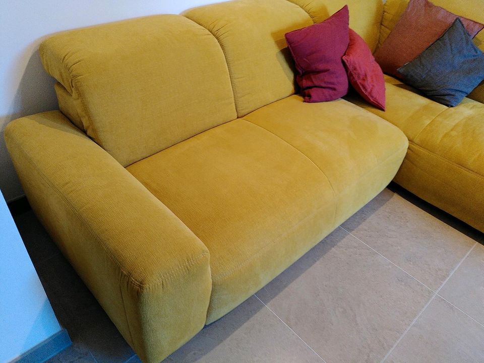 Sofa, Couch, Eckgarnitur, Contur Senfgelb, Ockergelb neuwertig in Berg bei Neumarkt i.d.Opf.
