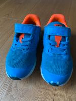 Nike Turnschuhe Hallenschuhe 27,5 Hessen - Kassel Vorschau