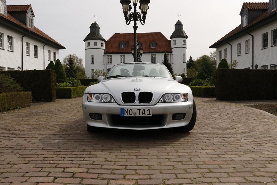 BMW Z3 Roadster 2.0 Facelift 2-teilige BBS, Bestzustand Tüv 04/26 in Neukirchen-Vluyn