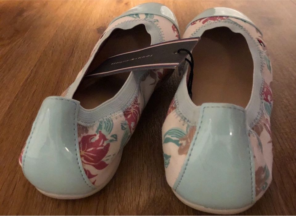 Tommy Hilfiger Kinder Ballerinas Größe 32 NEU in Hannover