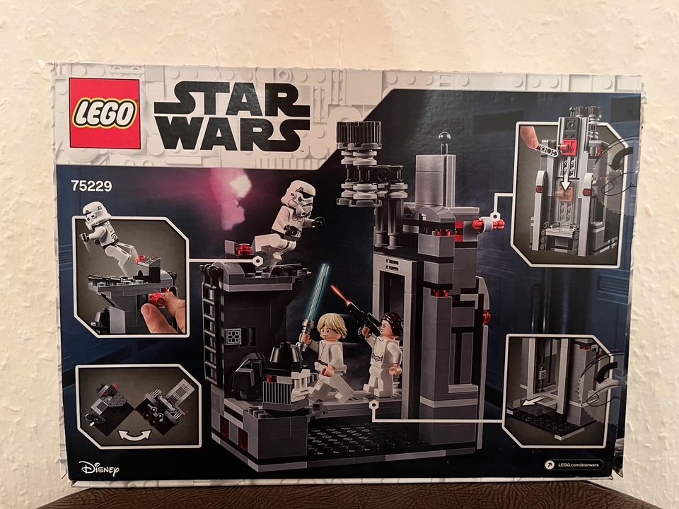 Lego Starwars Death Star Escape Set in Kissing