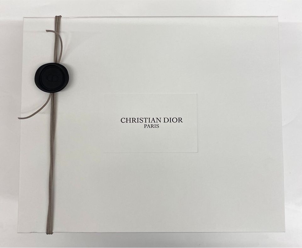 Christian Dior - Geschenkbox Karton Schachtel Limited Edition in Köln