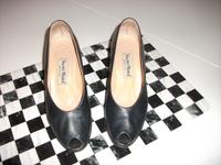Sehr schöne Damensandalette Gr. 38 ½ VALMY MODA Made in Italy Nordrhein-Westfalen - Rheinberg Vorschau