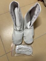 Tanzschuhe mit geteilter Sohle weiß Gr. 39 NEU Nordrhein-Westfalen - Jüchen Vorschau