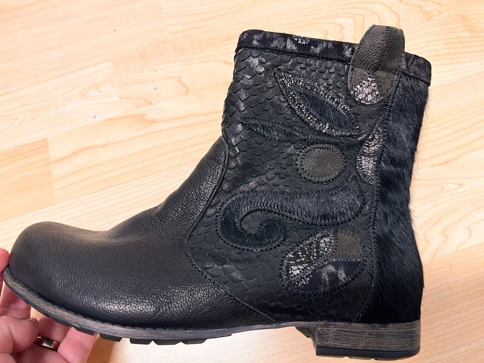 NEU Think! mega tolle Leder Stiefel Gr. 37 in Neufahrn