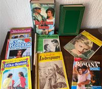 Neu und alt Liebesromane Hefte Bücher für Frauen Sachsen - Roßwein Vorschau