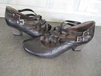 Tamaris Pumps Sandalen braun 39 LEDER Niedersachsen - Soltau Vorschau
