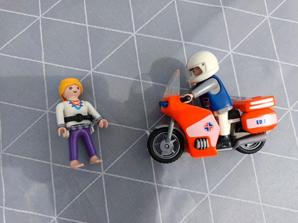 Playmobil Hund Hütte Mädchen Motorrad Figuren in Homburg