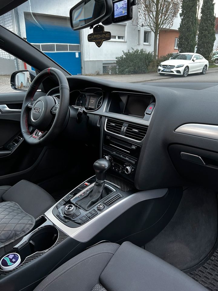 Audi A4 b8 Facelift 2014/15 3 s-line in Mannheim