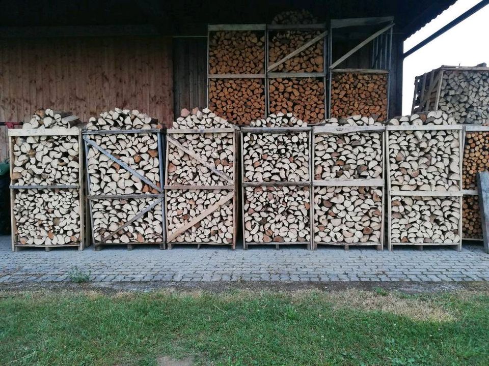 Brennholz Kaminholz Feuerholz in Germaringen
