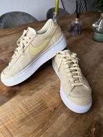 Nike Blazer Low Plattform Gr 40 Nordrhein-Westfalen - Oelde Vorschau