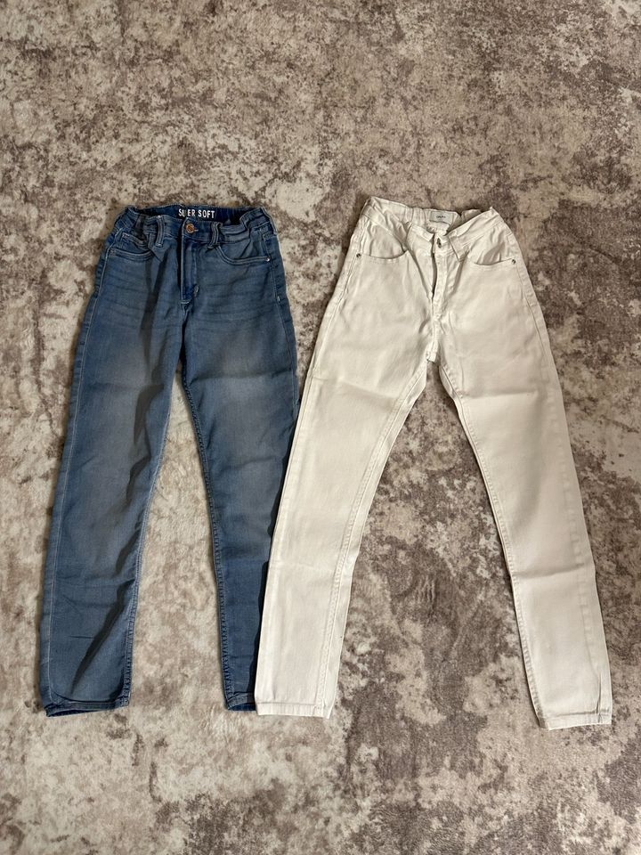 Jeans Mädchen Gr.140 in Lehrte