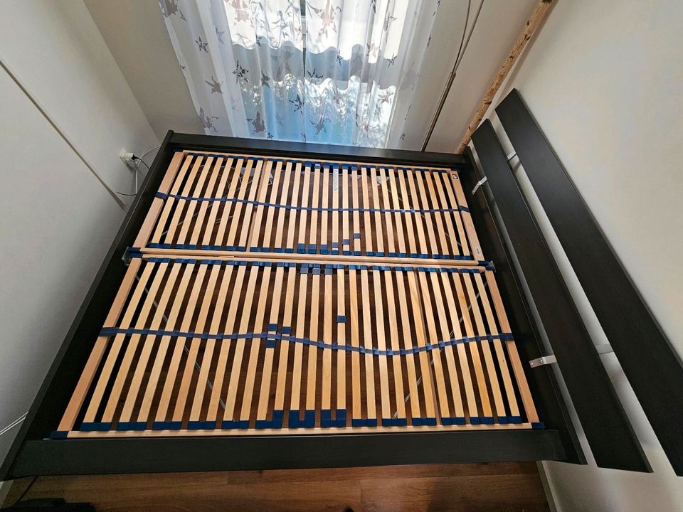 Reserv. Bett 160x200  Lattenroste schwarz LIEFERUNG kostenlos in Berlin