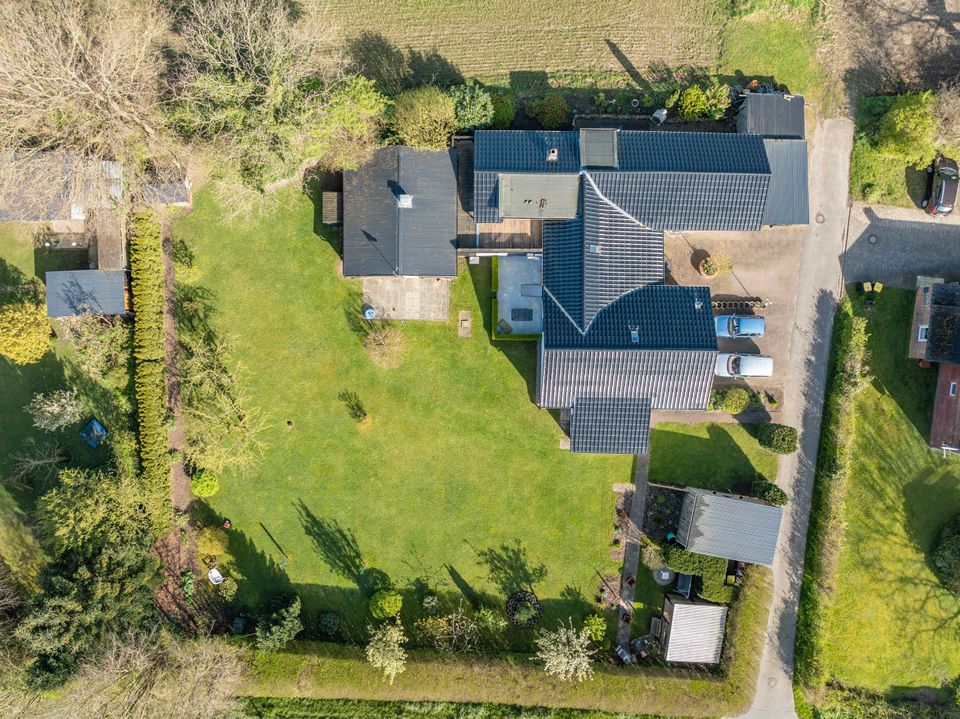 Mit freiem Schleiblick zum Wasser - Wunderschönes Haus mit zwei großzügigen Wohneinheiten in Fleckeby