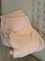 Verkaufe große Strickdecke in Rosé Niedersachsen - Zeven Vorschau