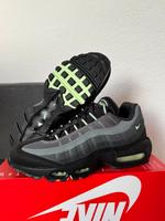 Nike Air Max 95 *Neu* Gr. 42,5 AirMax Streetwear Schwerin - Altstadt Vorschau