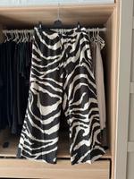 H&M Stoffhose Größe L in schwarz Nordrhein-Westfalen - Euskirchen Vorschau