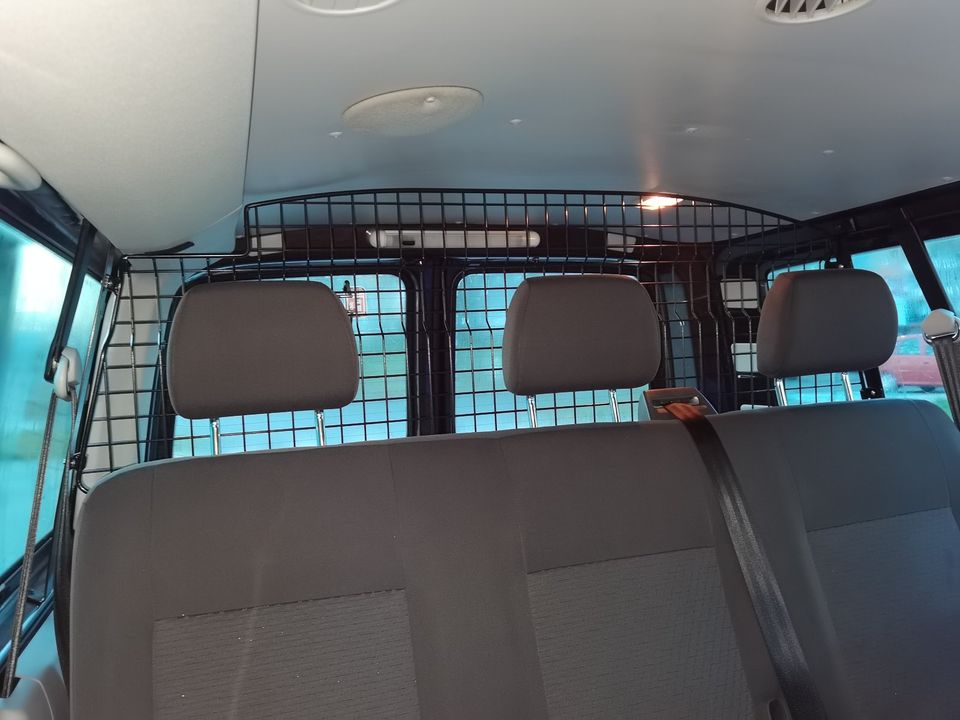 Hundegitter Trengitter für VW T5 T6 Transporter in Hamburg