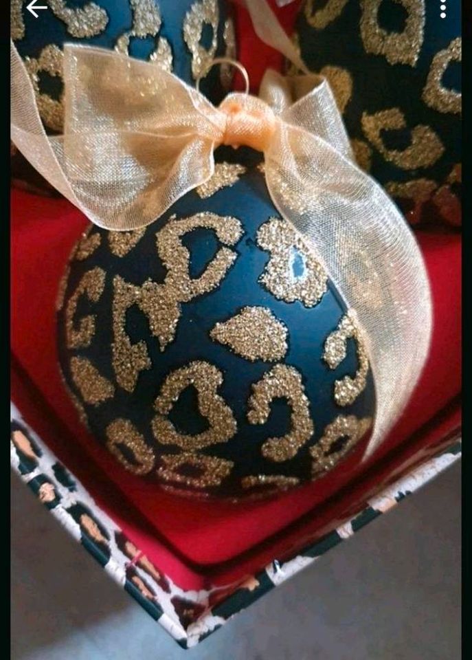 ⭐️ Weihnachtskugeln Christbaumkugeln Leo Leopard Burberry Deko in Mönchengladbach