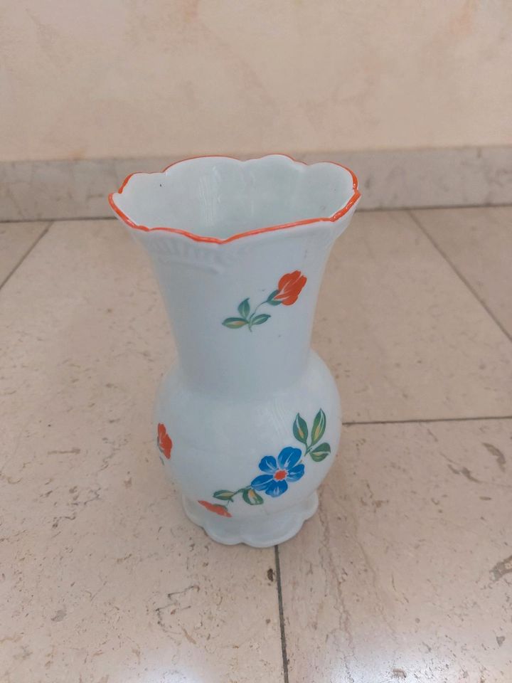 Vase aus Porzellan Rieber Mitterteich in Beckum