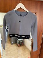 Nike tight fit langarm Shirt Damen Größe S Baden-Württemberg - Leonberg Vorschau