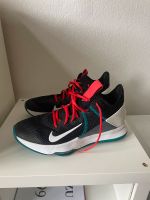 Nike Lebron Wittness Iv Basketballschuhe Nordrhein-Westfalen - Krefeld Vorschau