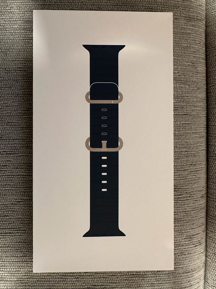 Ocean Band Apple Watch Ultra in Blau in Wiesloch