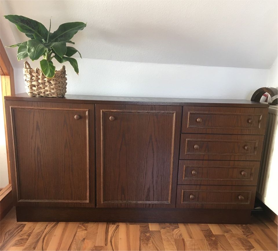 Kommode Schrank Sideboard Holz dunkelbraun in Helbigsdorf