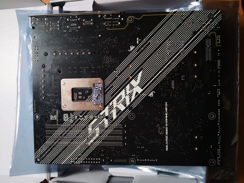 Asus ROG STRIX B660-A GAMING WIFI D4 Mainboard in Fulda