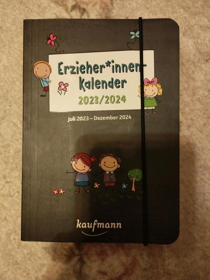 Erzieher Kalender 2023/24 neu in Mannheim