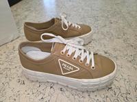 Prada Sneaker beige Gr.39 Nordrhein-Westfalen - Moers Vorschau